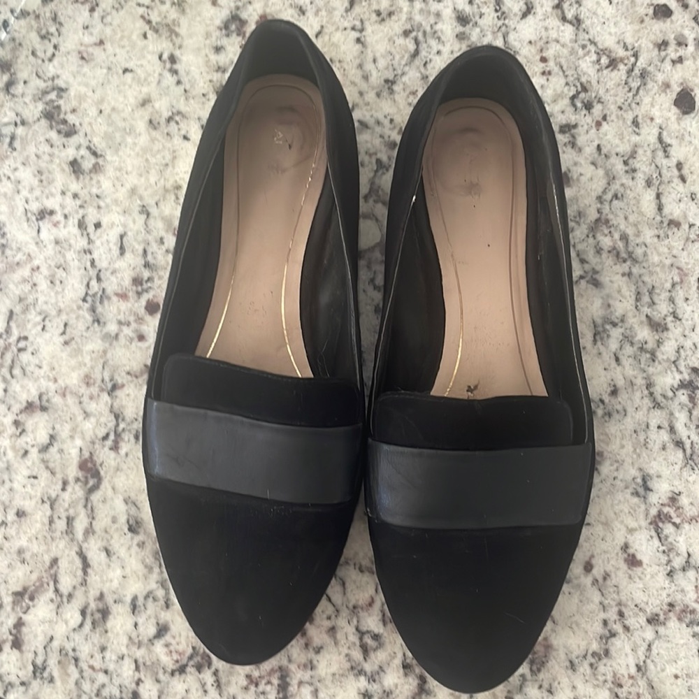 Also penny loafers
